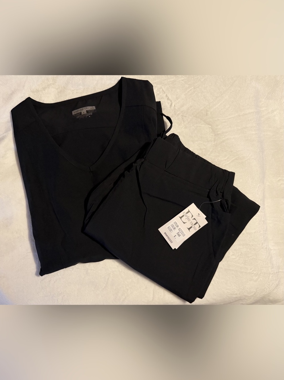 Empire Trend Women’s Black Cargo Jogger Scrub Set Size Large NWT